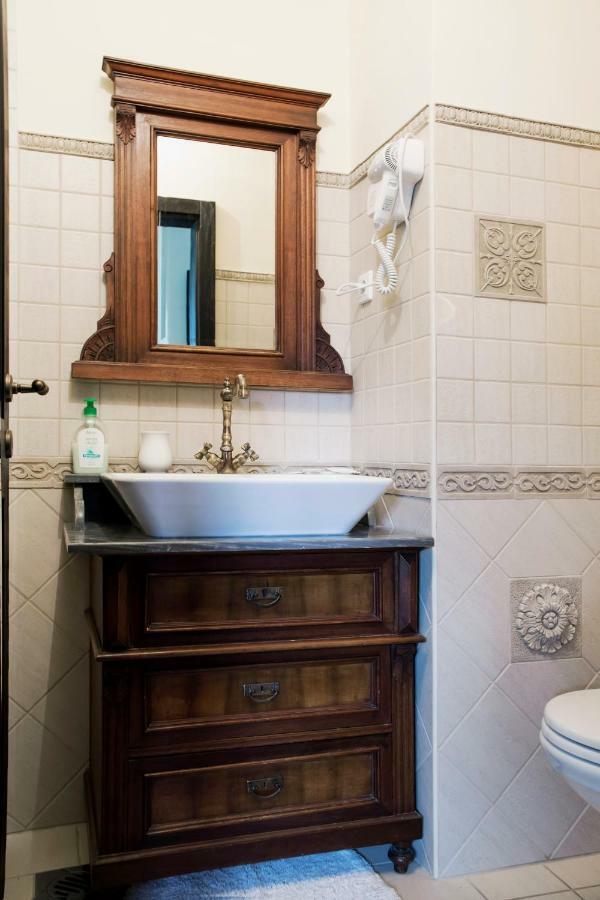 Guesthouse & Apartments Pri Stani Zerovnica Eksteriør bilde