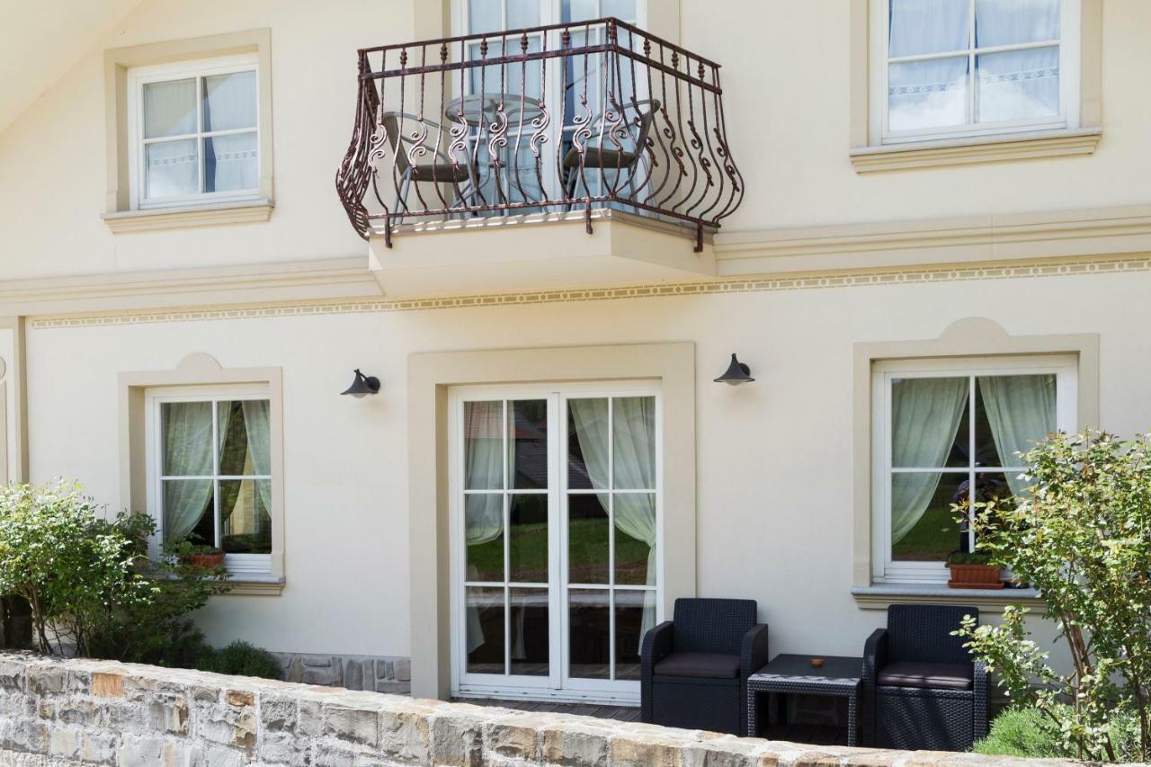 Guesthouse & Apartments Pri Stani Zerovnica Eksteriør bilde