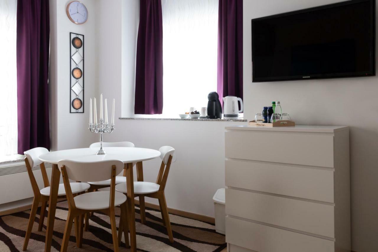 Guesthouse & Apartments Pri Stani Zerovnica Eksteriør bilde