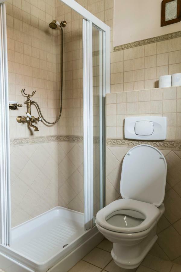 Guesthouse & Apartments Pri Stani Zerovnica Eksteriør bilde