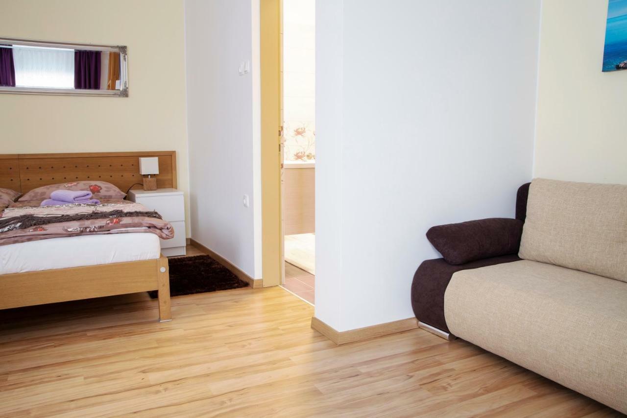 Guesthouse & Apartments Pri Stani Zerovnica Eksteriør bilde