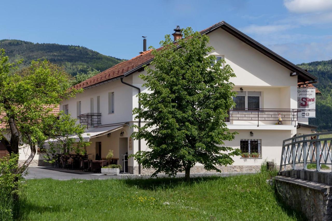 Guesthouse & Apartments Pri Stani Zerovnica Eksteriør bilde